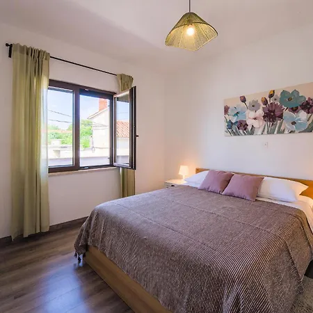 Casa de Férias V Koromani