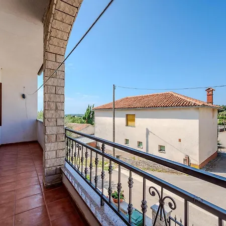 Casa de Férias V Koromani